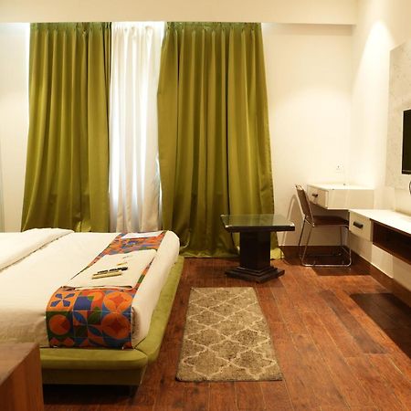 Hotel Elite Sector 45 I Gurgaon Central I Couple Friendly Eksteriør billede