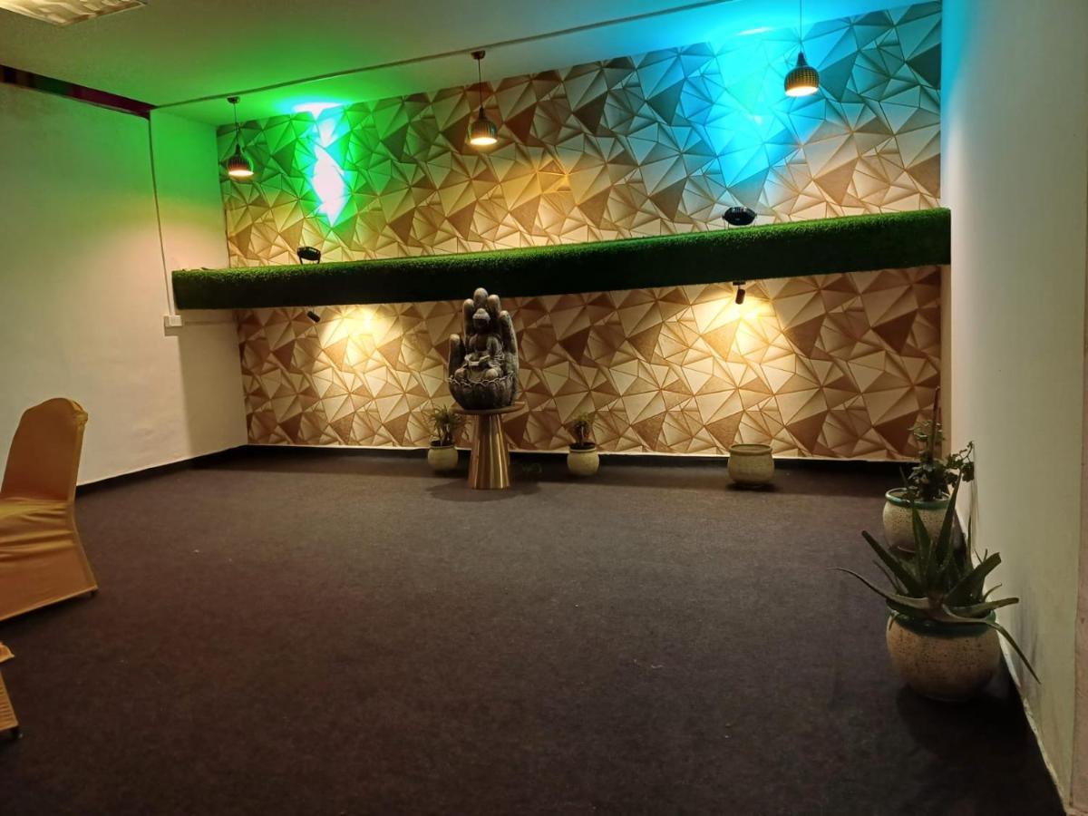 Hotel Elite Sector 45 I Gurgaon Central I Couple Friendly Eksteriør billede