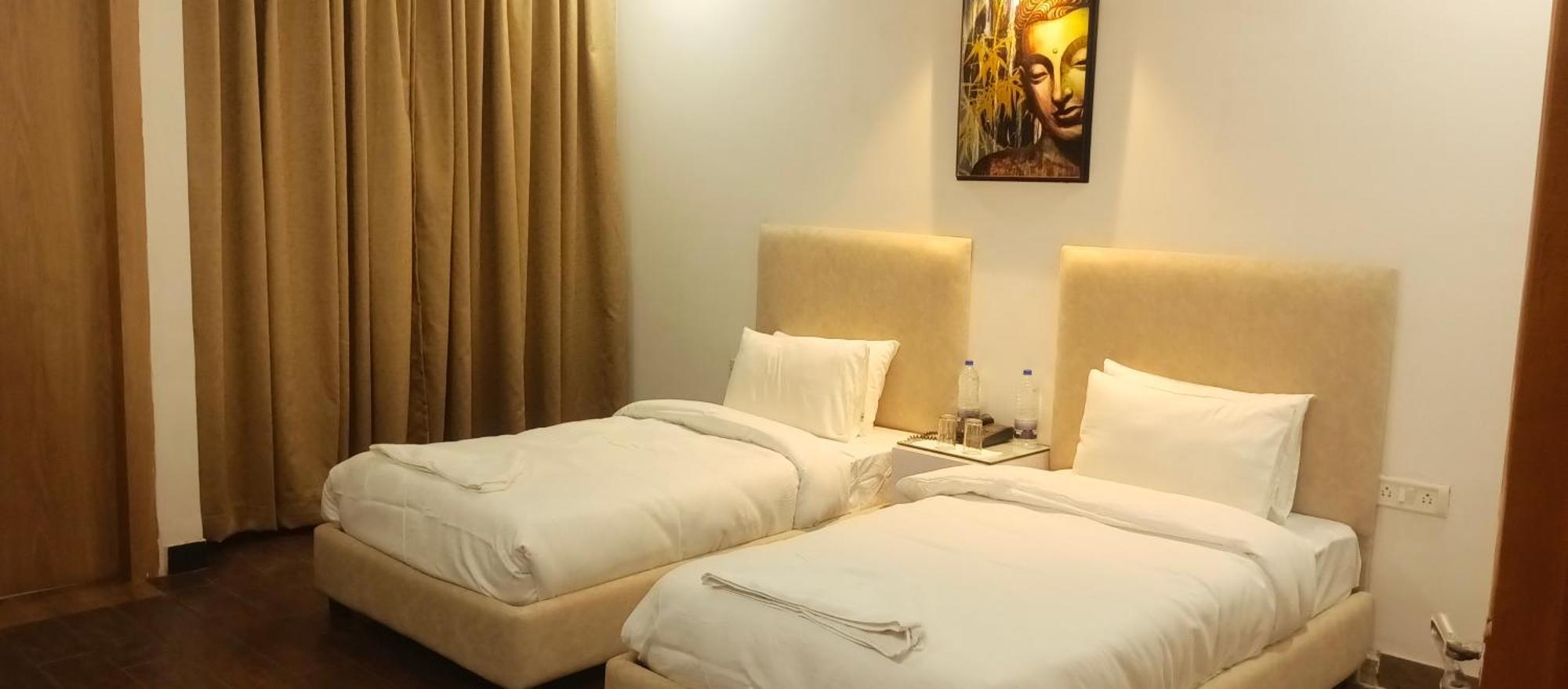 Hotel Elite Sector 45 I Gurgaon Central I Couple Friendly Eksteriør billede