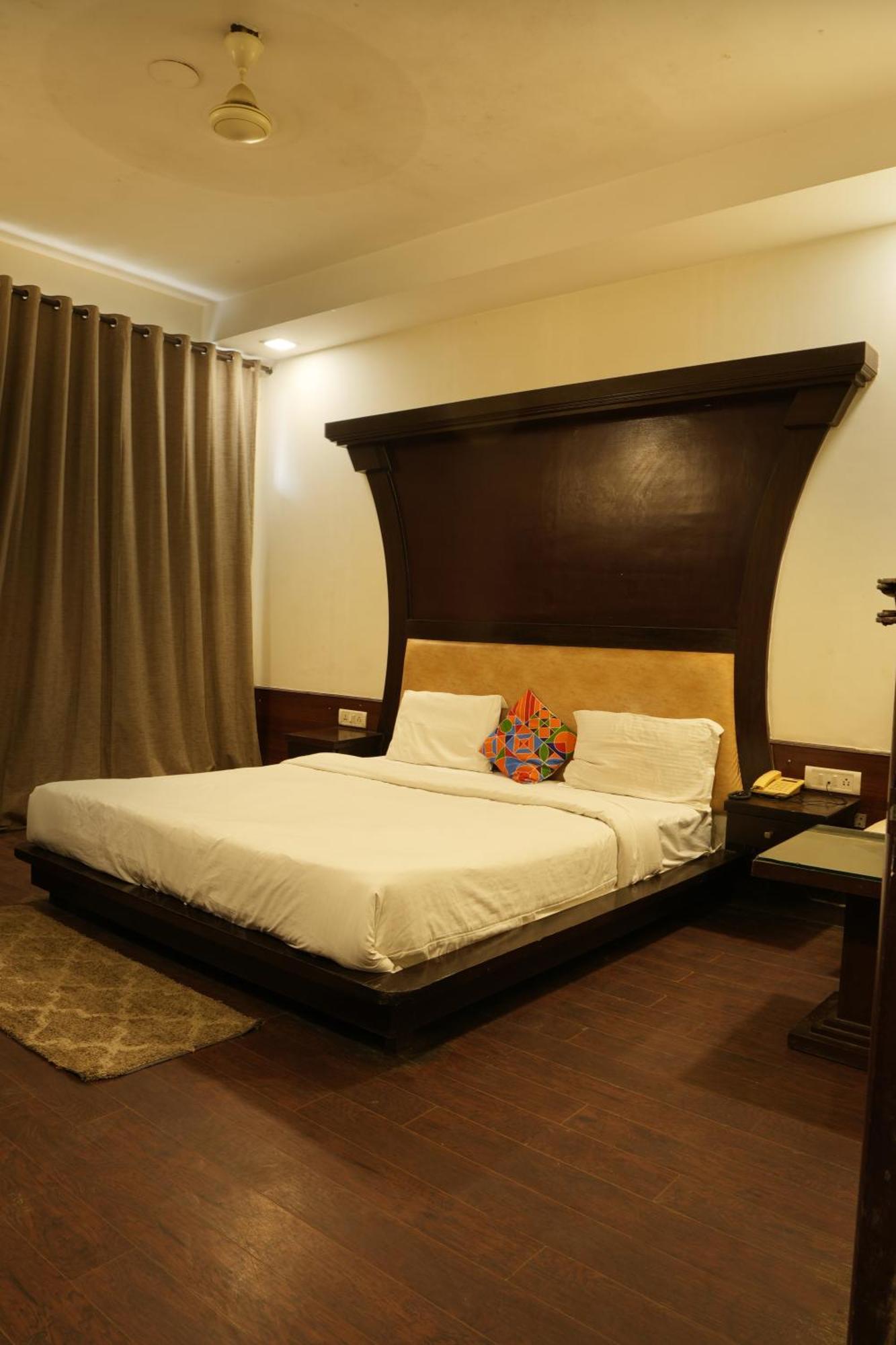 Hotel Elite Sector 45 I Gurgaon Central I Couple Friendly Eksteriør billede