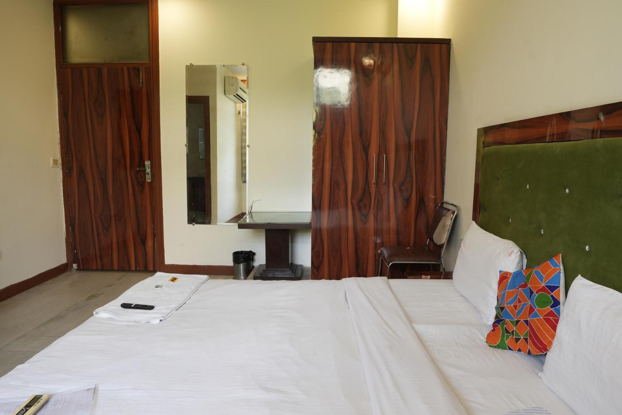 Hotel Elite Sector 45 I Gurgaon Central I Couple Friendly Eksteriør billede