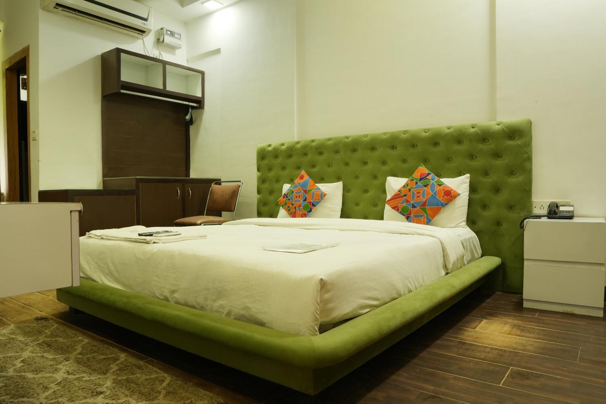 Hotel Elite Sector 45 I Gurgaon Central I Couple Friendly Eksteriør billede
