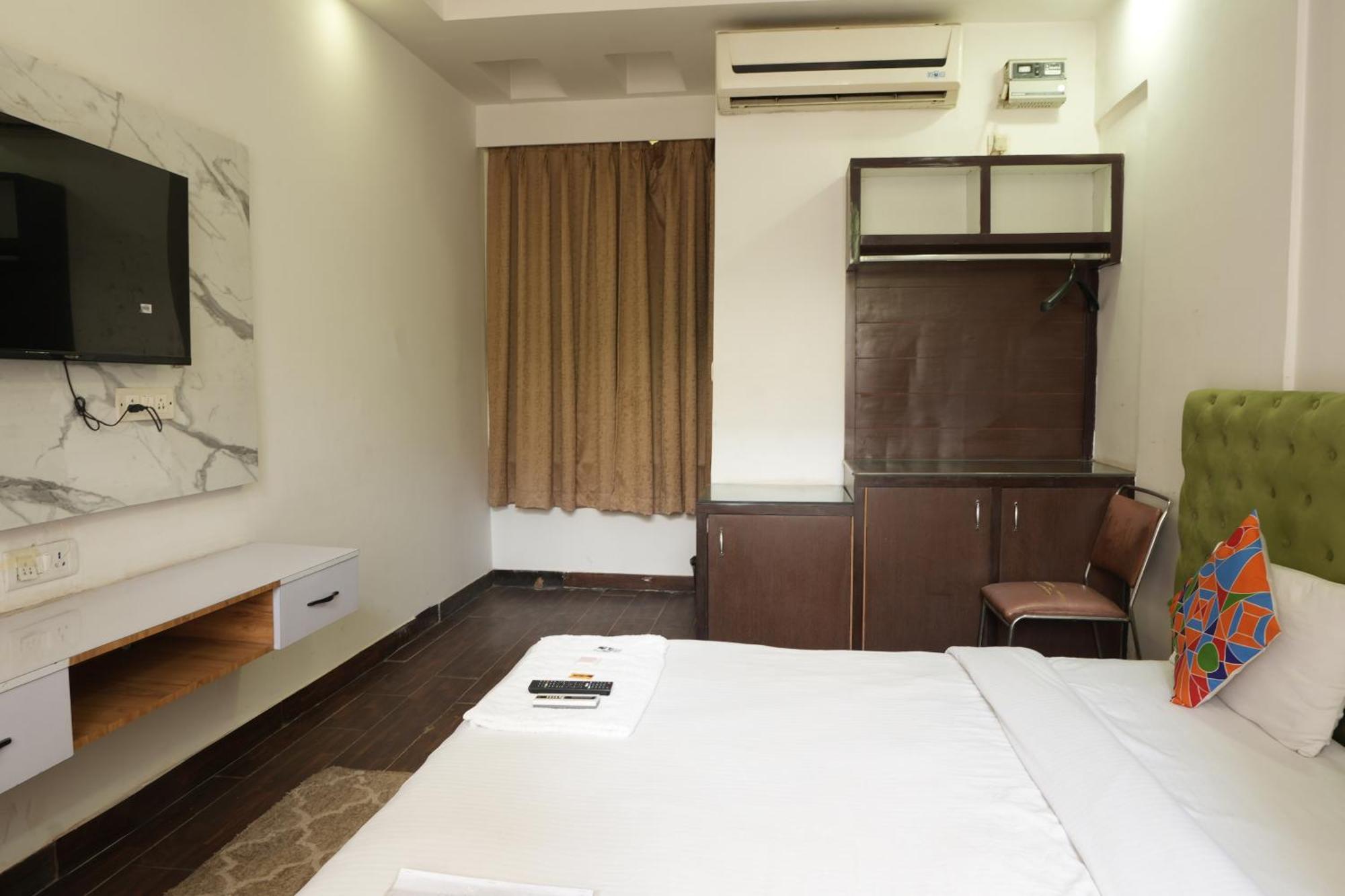 Hotel Elite Sector 45 I Gurgaon Central I Couple Friendly Eksteriør billede