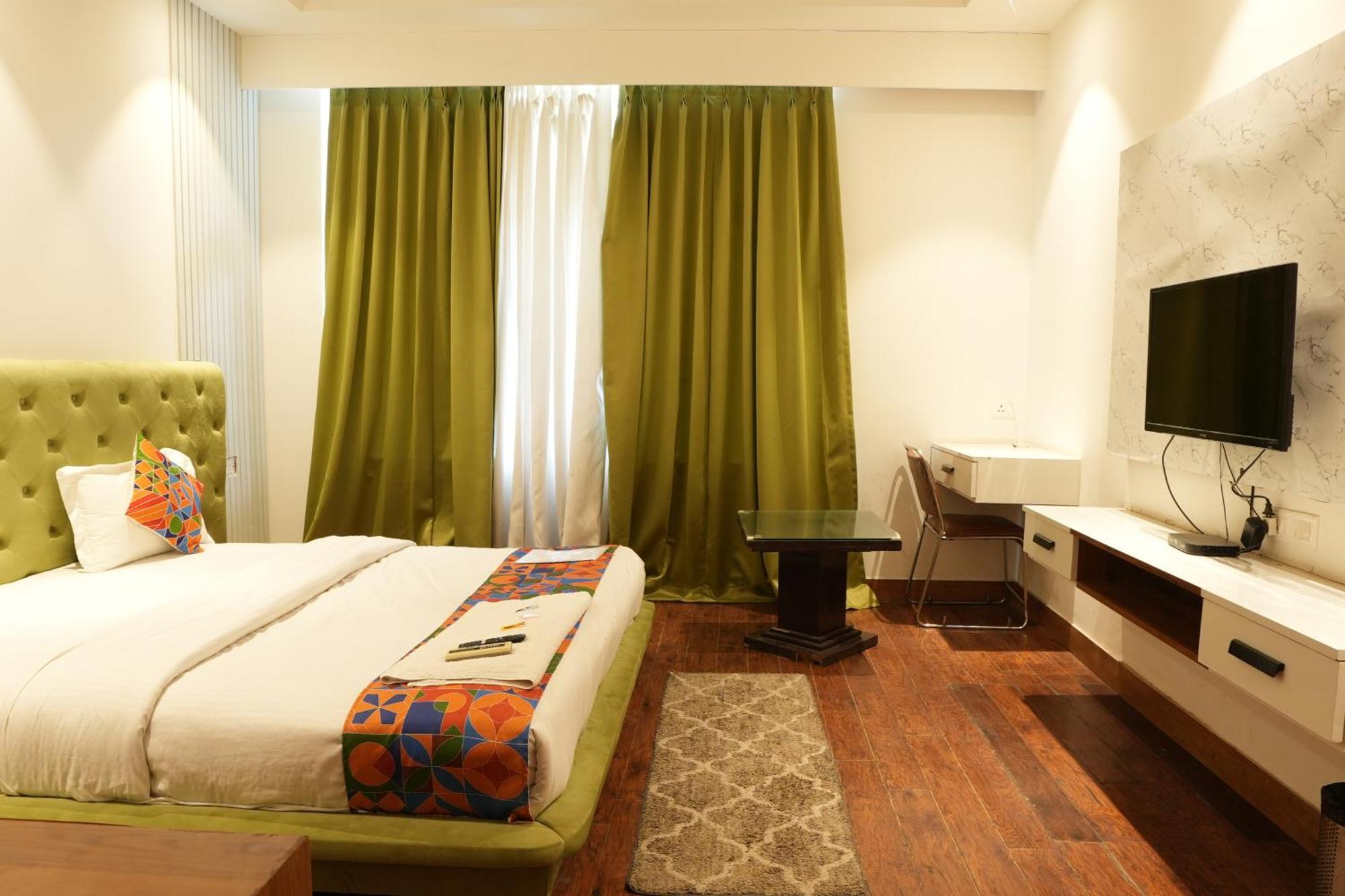 Hotel Elite Sector 45 I Gurgaon Central I Couple Friendly Eksteriør billede