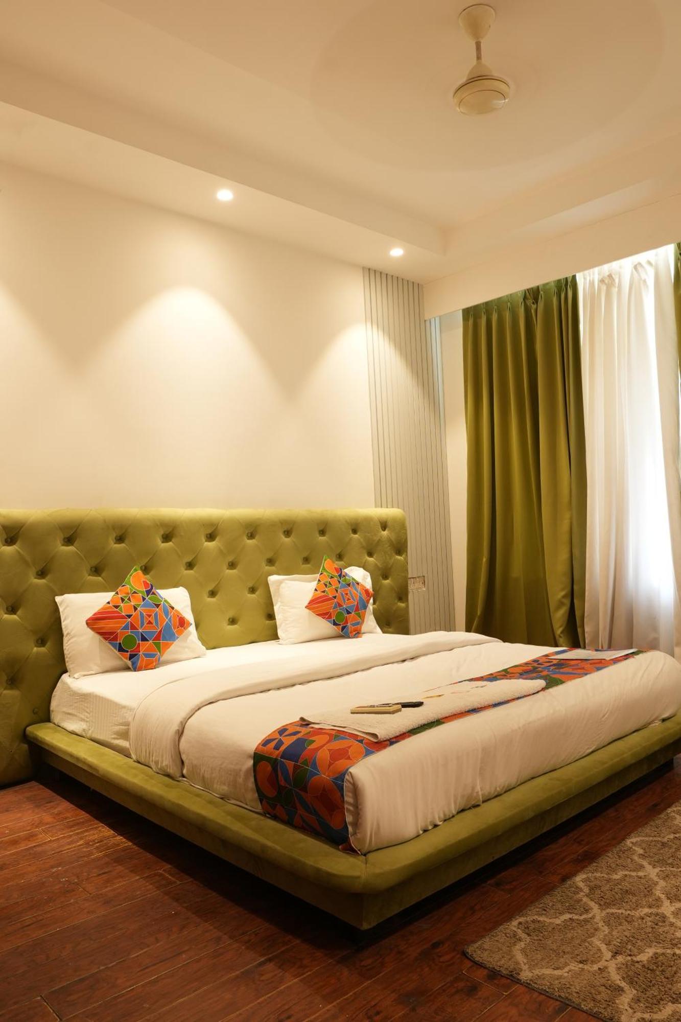 Hotel Elite Sector 45 I Gurgaon Central I Couple Friendly Eksteriør billede